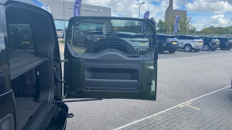 Land Rover Defender 3.0 D250 X-Dynamic SE 110 5dr Auto Diesel Estate